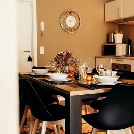 La Graineterie- Polleur - Rdc - 8 P. Apartment